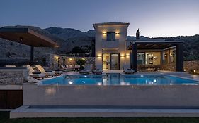 Villa Amavi - Private Heated Pool